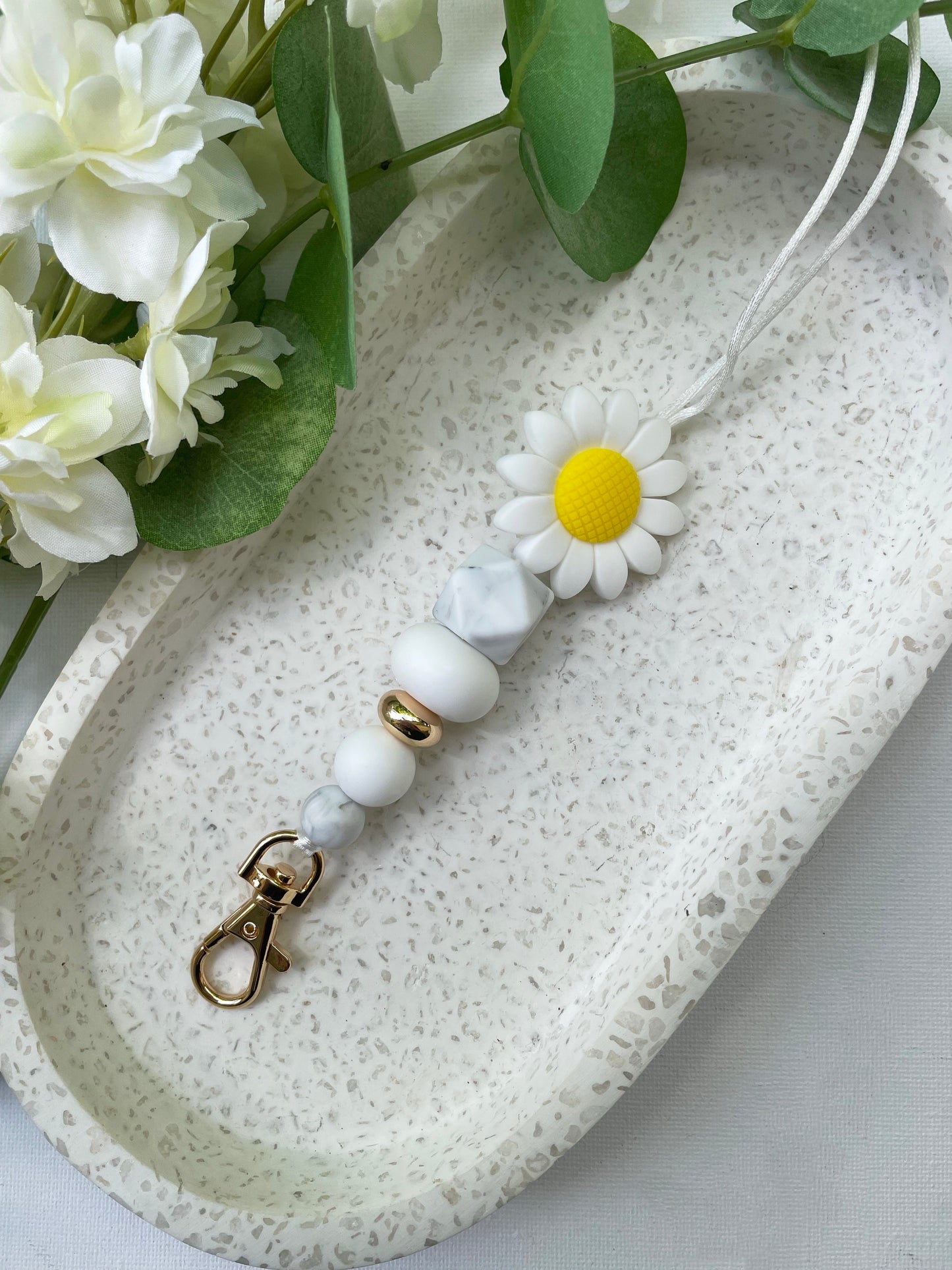White Marble Daisy and Gold Lanyard